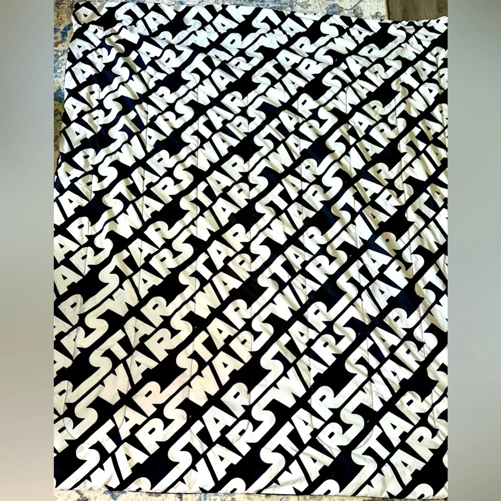 Star Wars Twin Reversible Comforter *EUC* - Picture 2 of 3